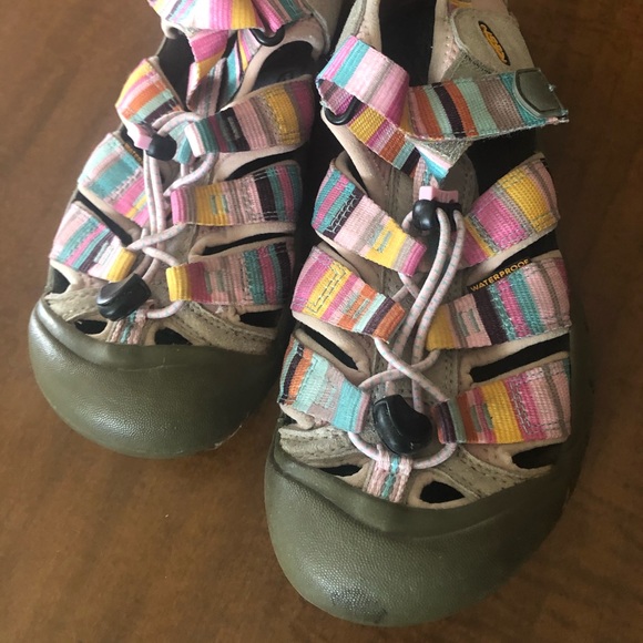 keen multicolor sandals
